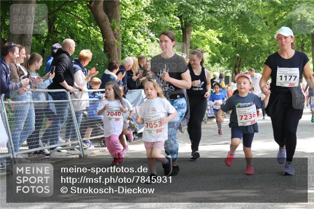 17.05.2025 - Störlauf Strokosch-Dieckow http://msf.ph/oto/7845931 17.05.2025 13:02:01 Ziel 7040, 7053, 7236, 1177 meine-sportfotos.de
