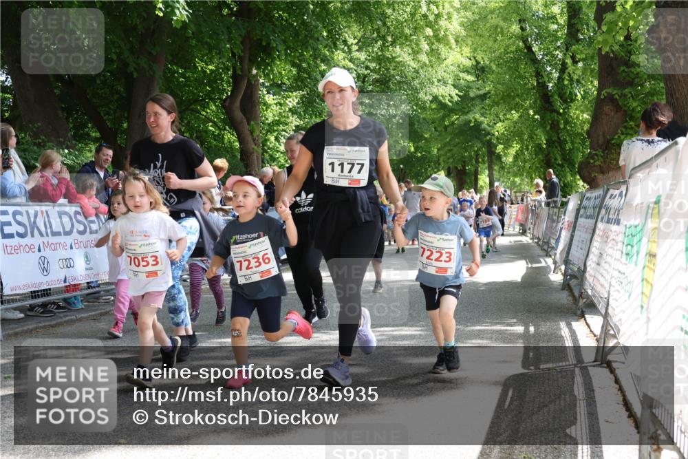 17.05.2025 - Störlauf Strokosch-Dieckow http://msf.ph/oto/7845935 17.05.2025 13:02:03 Ziel 7053, 7236, 1177, 7223, 7188 meine-sportfotos.de