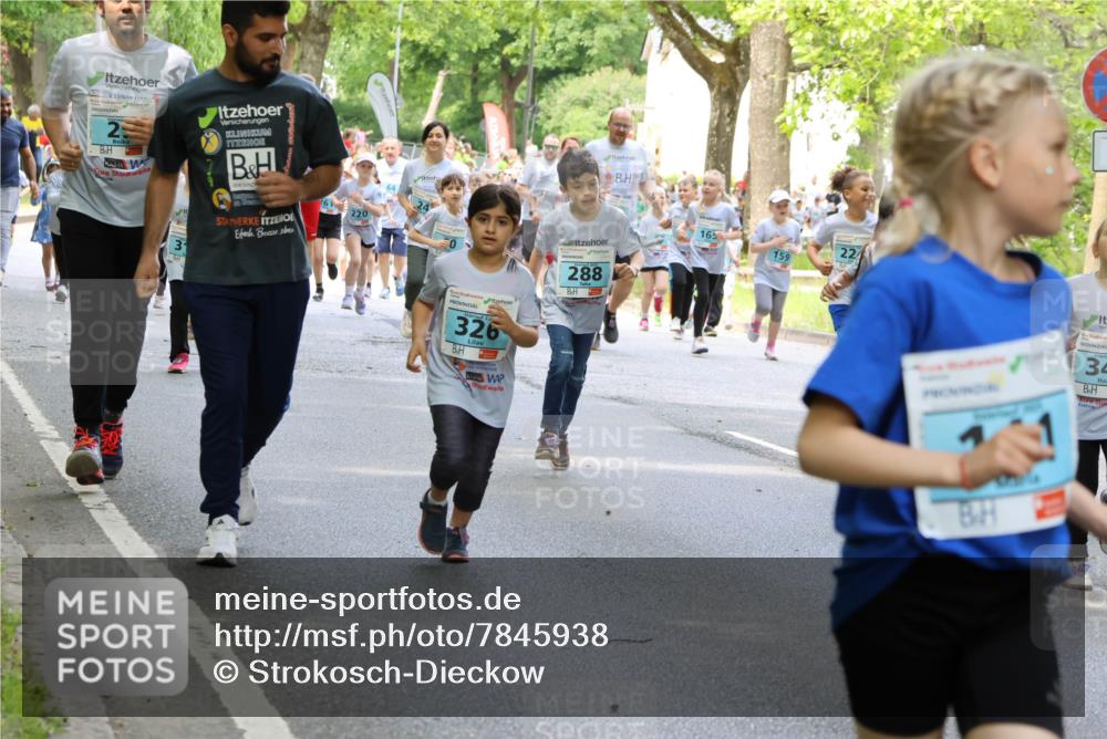 17.05.2025 - Störlauf Strokosch-Dieckow http://msf.ph/oto/7845938 17.05.2025 13:31:26 Laufen 2, 220, 64, 326, 288, 165, 22, 159 meine-sportfotos.de