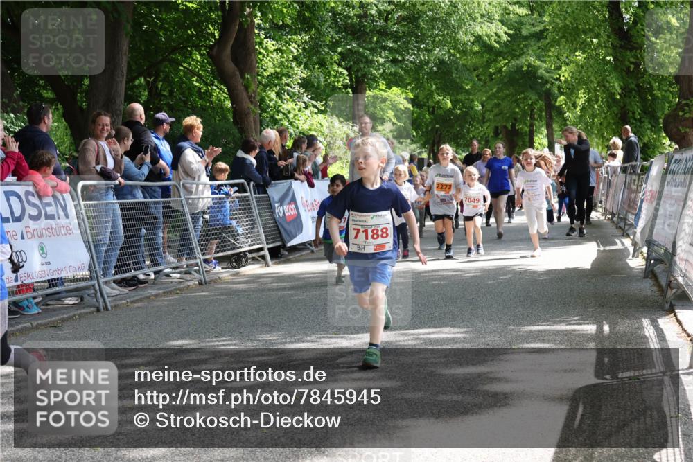 17.05.2025 - Störlauf Strokosch-Dieckow http://msf.ph/oto/7845945 17.05.2025 13:02:06 Ziel 7188, 2273, 7049 meine-sportfotos.de
