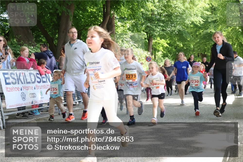 17.05.2025 - Störlauf Strokosch-Dieckow http://msf.ph/oto/7845953 17.05.2025 13:02:09 Ziel 0000, 9, 1235, 2020, 701, 2273, 7230 meine-sportfotos.de