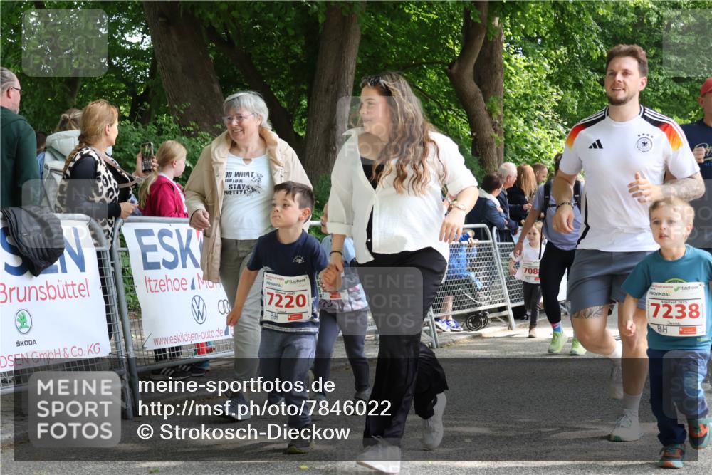 17.05.2025 - Störlauf Strokosch-Dieckow http://msf.ph/oto/7846022 17.05.2025 13:02:33 Ziel 00, 7220, 708, 2025, 7238 meine-sportfotos.de