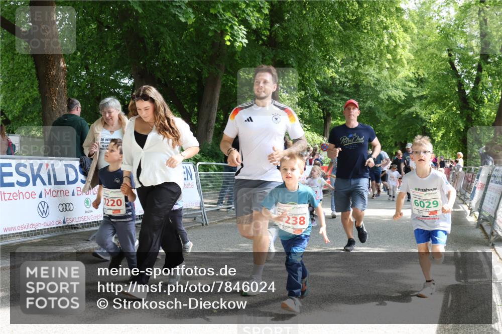 17.05.2025 - Störlauf Strokosch-Dieckow http://msf.ph/oto/7846024 17.05.2025 13:02:34 Ziel 02201, 238, 7083, 6029 meine-sportfotos.de