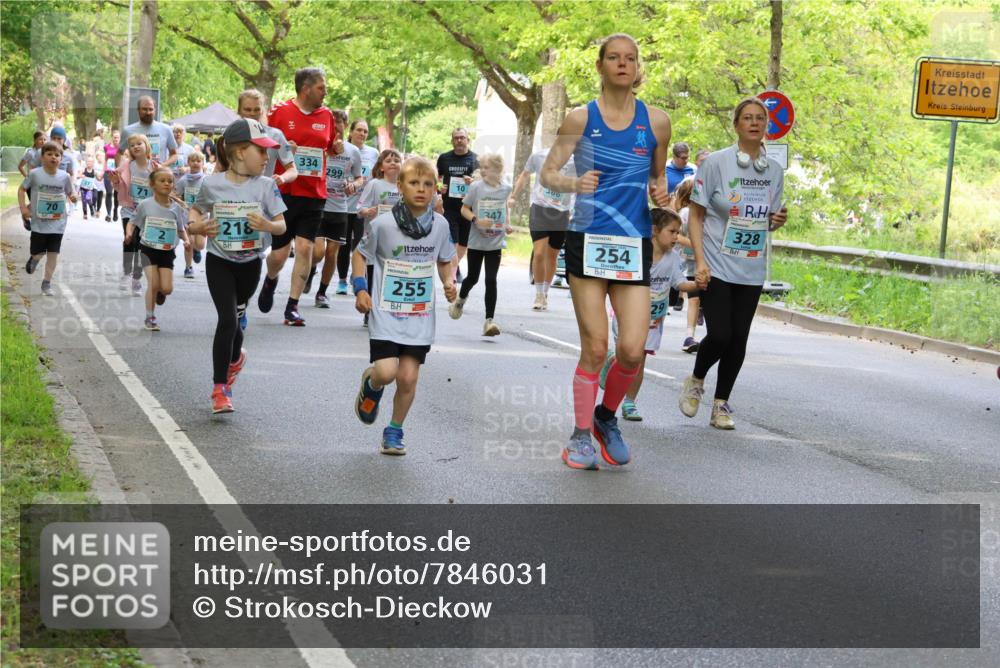 17.05.2025 - Störlauf Strokosch-Dieckow http://msf.ph/oto/7846031 17.05.2025 13:31:43 Laufen 70, 218, 334, 299, 10, 255, 347, 300, 254, 29, 328 meine-sportfotos.de