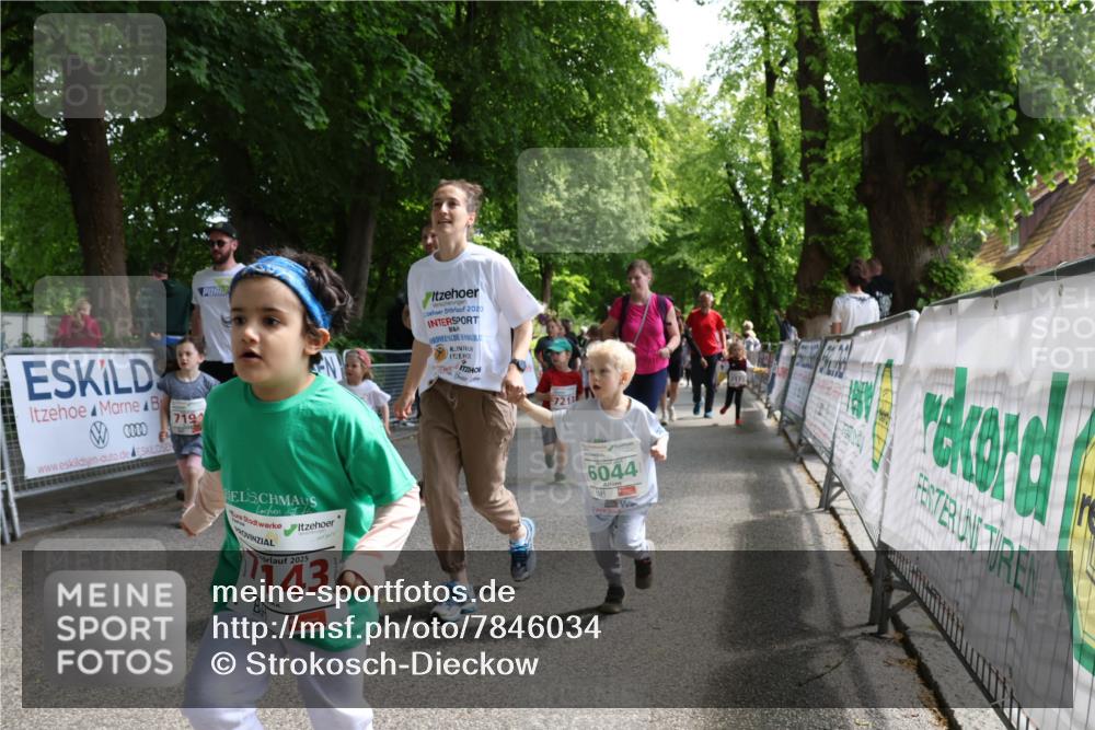 17.05.2025 - Störlauf Strokosch-Dieckow http://msf.ph/oto/7846034 17.05.2025 13:02:40 Ziel 10, 719, 2025, 143, 2020, 7213, 6044 meine-sportfotos.de