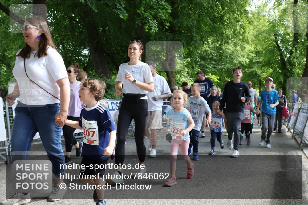 17.05.2025 - Störlauf Strokosch-Dieckow http://msf.ph/oto/7846062 17.05.2025 13:02:50 Ziel 2025, 207, 9, 122, 37, 149 meine-sportfotos.de