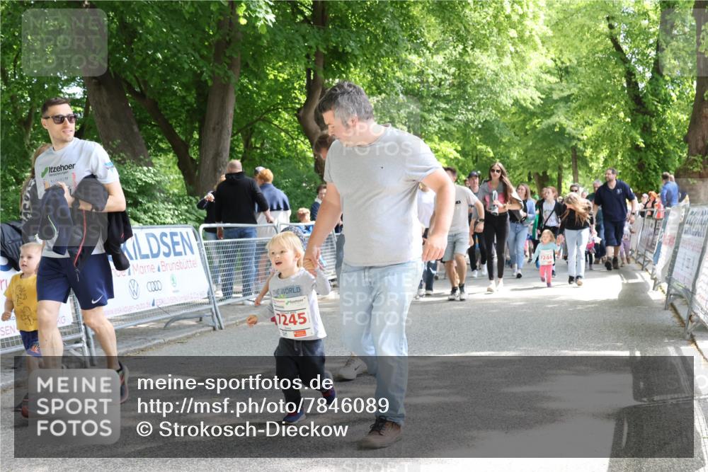 17.05.2025 - Störlauf Strokosch-Dieckow http://msf.ph/oto/7846089 17.05.2025 13:03:14 Ziel 7245, 7244 meine-sportfotos.de