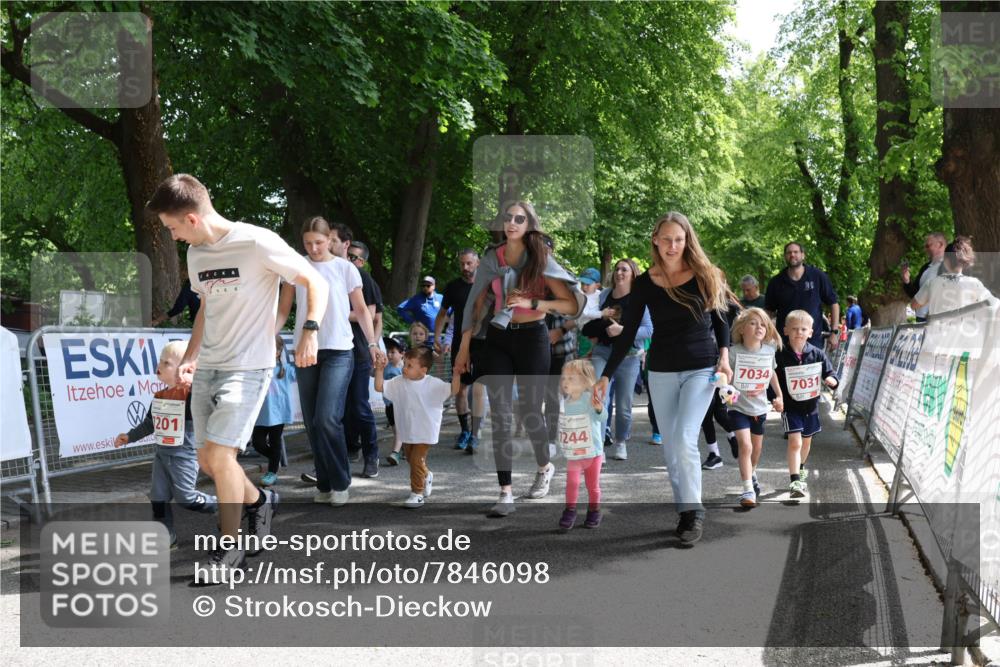 17.05.2025 - Störlauf Strokosch-Dieckow http://msf.ph/oto/7846098 17.05.2025 13:03:19 Ziel 2011, 244, 7034, 7031 meine-sportfotos.de