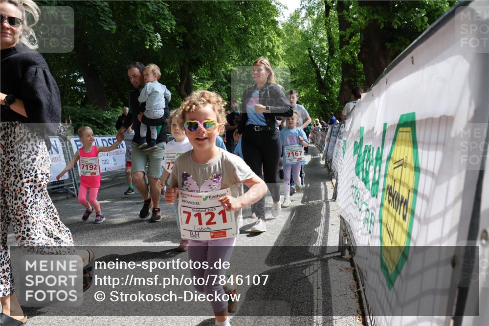 17.05.2025 - Störlauf Strokosch-Dieckow http://msf.ph/oto/7846107 17.05.2025 13:03:24 Ziel 7192, 77, 2025, 7121, 7167 meine-sportfotos.de