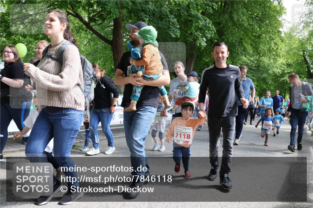17.05.2025 - Störlauf Strokosch-Dieckow http://msf.ph/oto/7846118 17.05.2025 13:03:29 Ziel 152, 035, 7118, 7006 meine-sportfotos.de