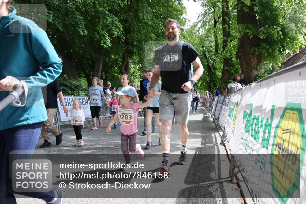 17.05.2025 - Störlauf Strokosch-Dieckow http://msf.ph/oto/7846158 17.05.2025 13:03:46 Ziel 1210, 7052, 72831 meine-sportfotos.de