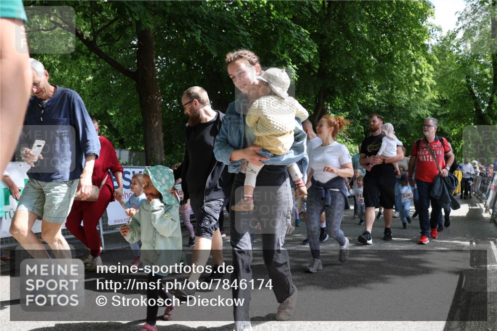 17.05.2025 - Störlauf Strokosch-Dieckow http://msf.ph/oto/7846174 17.05.2025 13:03:59 Ziel 30, 7203 meine-sportfotos.de