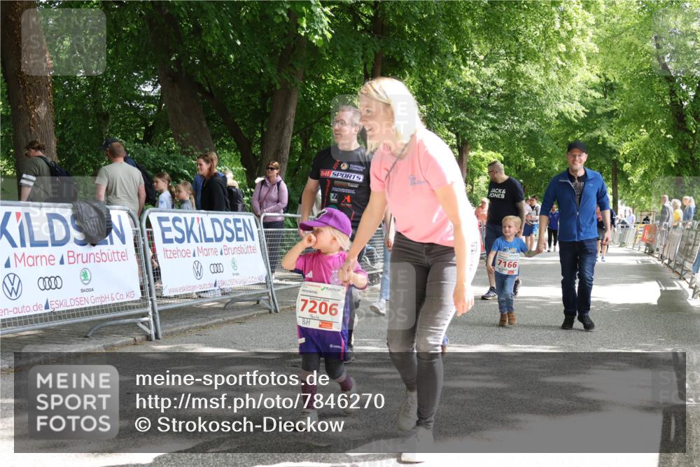 17.05.2025 - Störlauf Strokosch-Dieckow http://msf.ph/oto/7846270 17.05.2025 13:05:04 Ziel 7206, 7166 meine-sportfotos.de