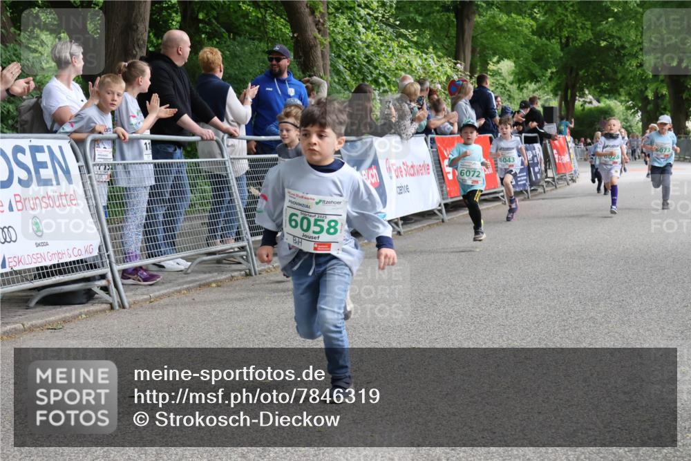 17.05.2025 - Störlauf Strokosch-Dieckow http://msf.ph/oto/7846319 17.05.2025 13:16:24 Ziel 200, 2025, 6058, 6072, 6043, 602, 6073 meine-sportfotos.de