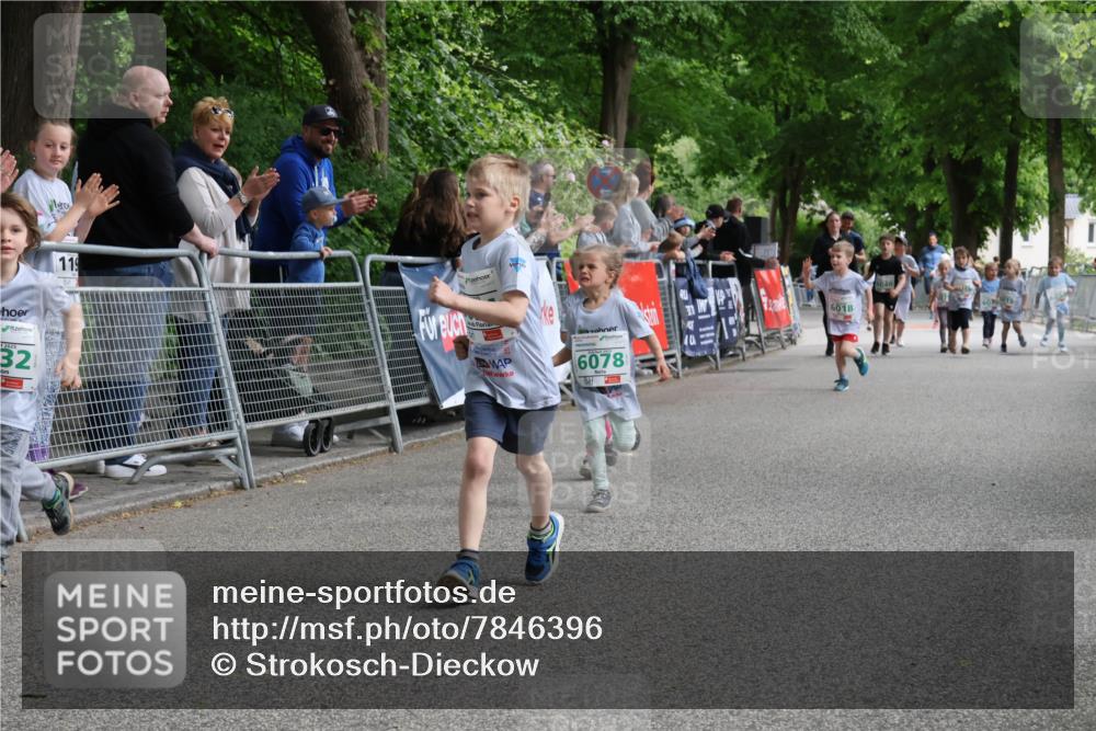 17.05.2025 - Störlauf Strokosch-Dieckow http://msf.ph/oto/7846396 17.05.2025 13:16:54 Ziel 2025, 321, 6078, 6018 meine-sportfotos.de