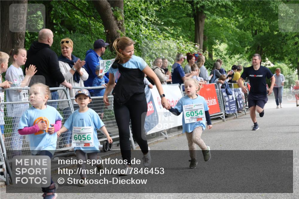 17.05.2025 - Störlauf Strokosch-Dieckow http://msf.ph/oto/7846453 17.05.2025 13:17:19 Ziel 119, 6049, 2025, 6056, 2025, 6054 meine-sportfotos.de