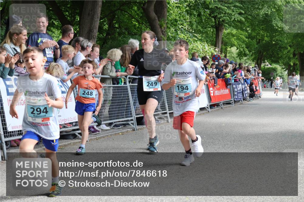 17.05.2025 - Störlauf Strokosch-Dieckow http://msf.ph/oto/7846618 17.05.2025 13:40:34 Ziel 2025, 294, 248, 249, 194 meine-sportfotos.de