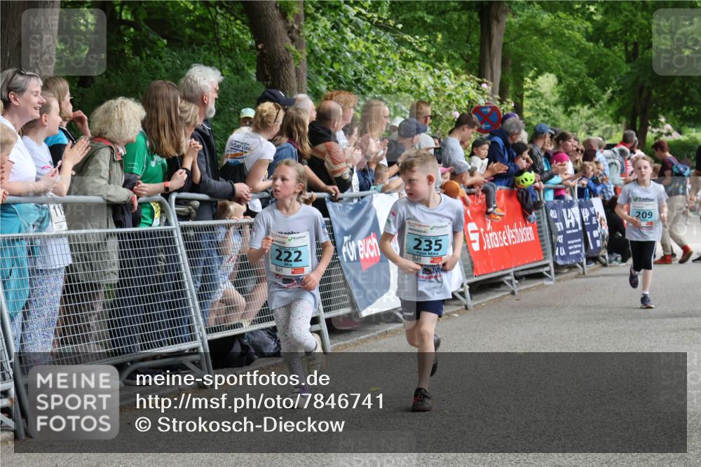 17.05.2025 - Störlauf Strokosch-Dieckow http://msf.ph/oto/7846741 17.05.2025 13:41:49 Ziel 222, 235, 209 meine-sportfotos.de
