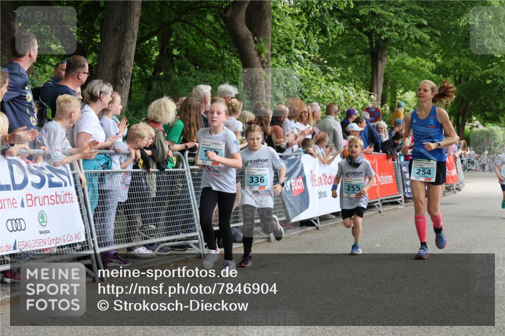 17.05.2025 - Störlauf Strokosch-Dieckow http://msf.ph/oto/7846904 17.05.2025 13:43:08 Ziel 0000, 336, 254, 255, 40 meine-sportfotos.de