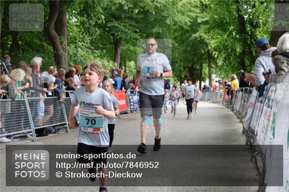 17.05.2025 - Störlauf Strokosch-Dieckow http://msf.ph/oto/7846952 17.05.2025 13:43:26 Ziel 2025, 70 meine-sportfotos.de