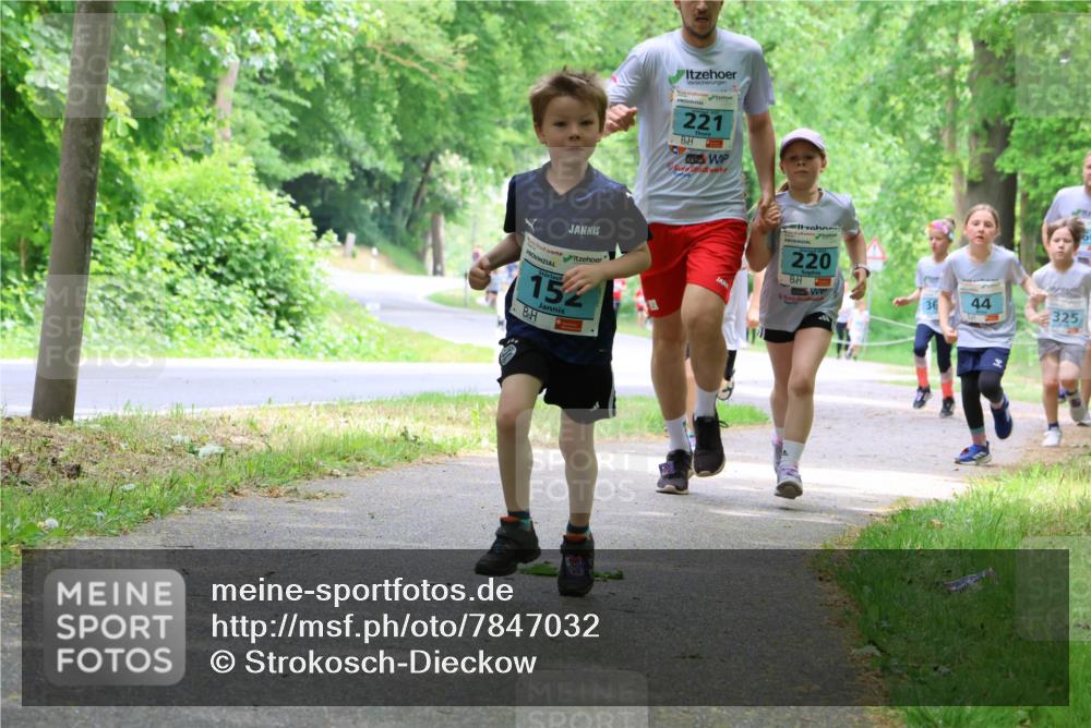 17.05.2025 - Störlauf Strokosch-Dieckow http://msf.ph/oto/7847032 17.05.2025 13:40:31 Laufen 221, 152, 220, 36, 44, 325 meine-sportfotos.de