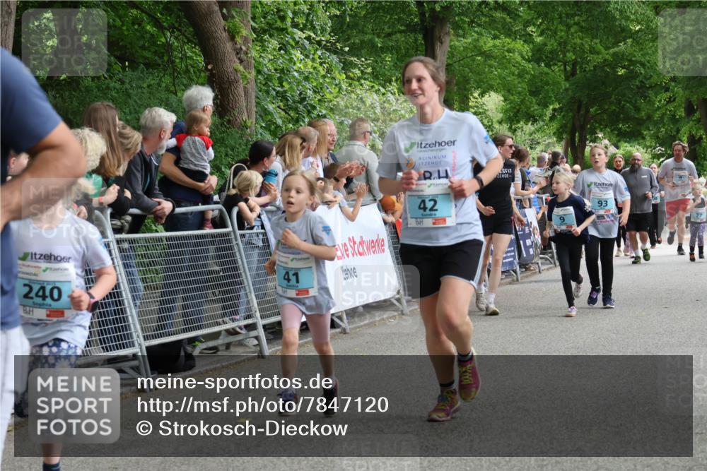 17.05.2025 - Störlauf Strokosch-Dieckow http://msf.ph/oto/7847120 17.05.2025 13:44:40 Ziel 240, 41, 42, 93 meine-sportfotos.de