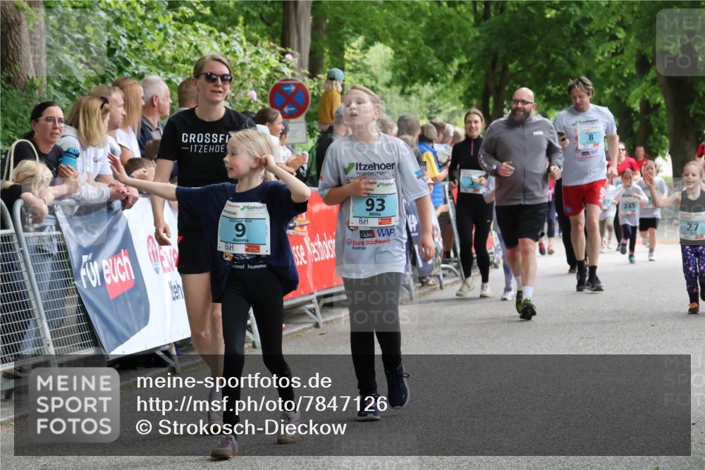 17.05.2025 - Störlauf Strokosch-Dieckow http://msf.ph/oto/7847126 17.05.2025 13:44:44 Ziel 2025, 9, 2025, 93, 8, 245 meine-sportfotos.de