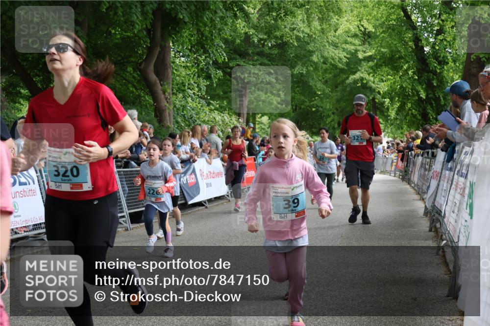 17.05.2025 - Störlauf Strokosch-Dieckow http://msf.ph/oto/7847150 17.05.2025 13:44:56 Ziel 2025, 320, 22, 2025, 39 meine-sportfotos.de
