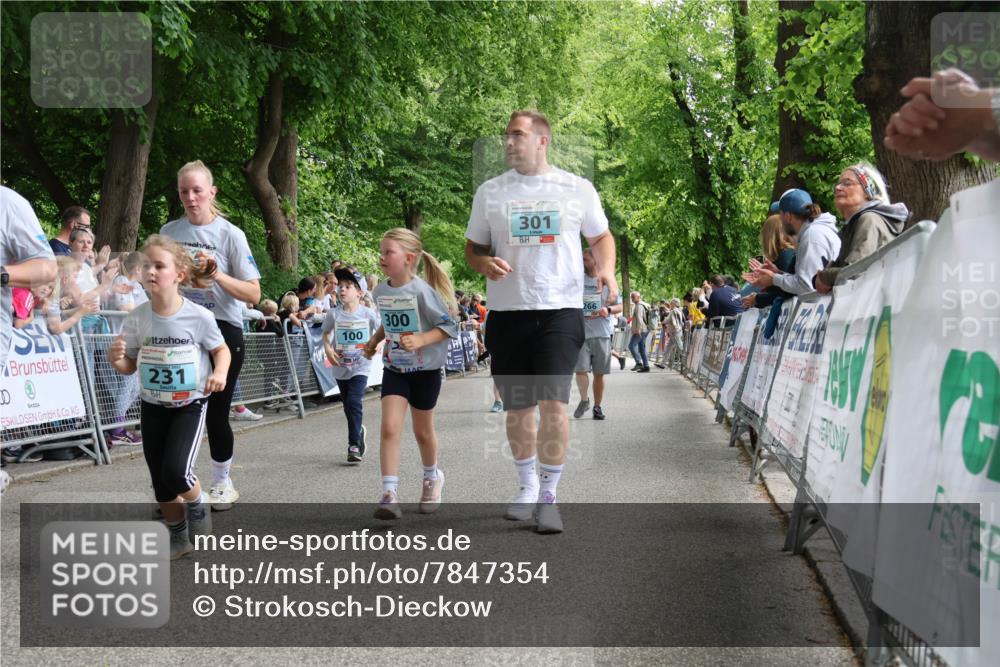 17.05.2025 - Störlauf Strokosch-Dieckow http://msf.ph/oto/7847354 17.05.2025 13:46:32 Ziel 231, 100, 300, 301, 266 meine-sportfotos.de