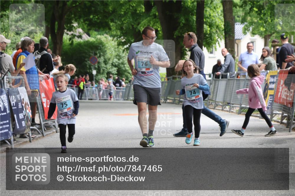 17.05.2025 - Störlauf Strokosch-Dieckow http://msf.ph/oto/7847465 17.05.2025 13:48:04 Ziel 75, 76, 74 meine-sportfotos.de