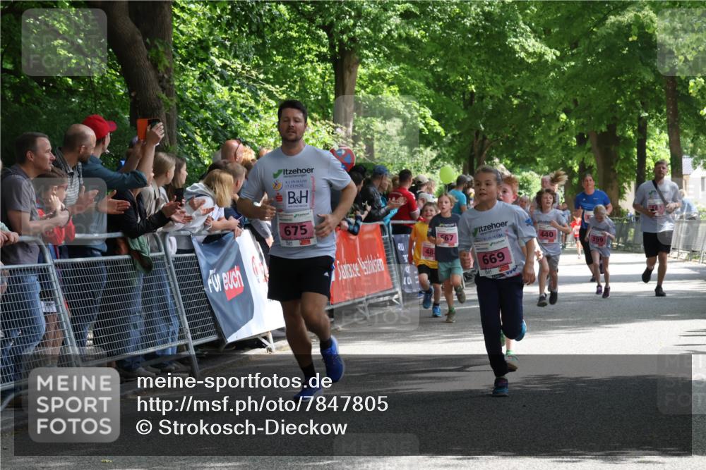 17.05.2025 - Störlauf Strokosch-Dieckow http://msf.ph/oto/7847805 17.05.2025 13:56:43 Ziel 675, 40, 48, 440, 669 meine-sportfotos.de