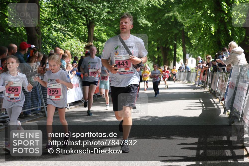 17.05.2025 - Störlauf Strokosch-Dieckow http://msf.ph/oto/7847832 17.05.2025 13:56:49 Ziel 409, 399, 455, 454, 2025, 441, 3 meine-sportfotos.de