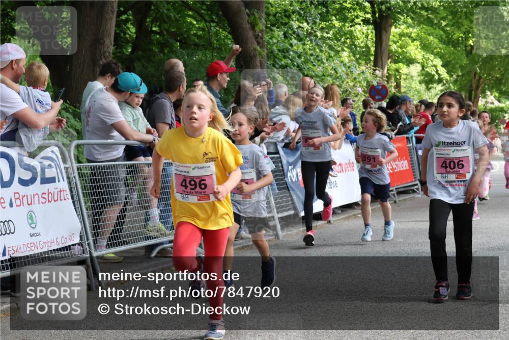 17.05.2025 - Störlauf Strokosch-Dieckow http://msf.ph/oto/7847920 17.05.2025 13:57:21 Ziel 25, 321, 2025, 496, 391, 406 meine-sportfotos.de
