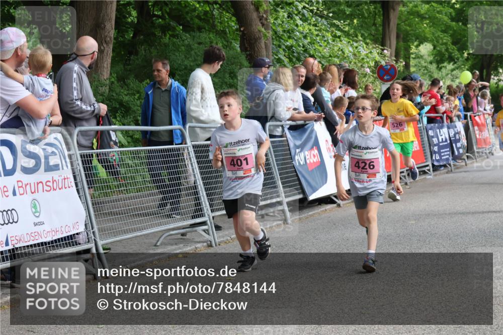 17.05.2025 - Störlauf Strokosch-Dieckow http://msf.ph/oto/7848144 17.05.2025 13:58:44 Ziel 2025, 401, 426, 526 meine-sportfotos.de