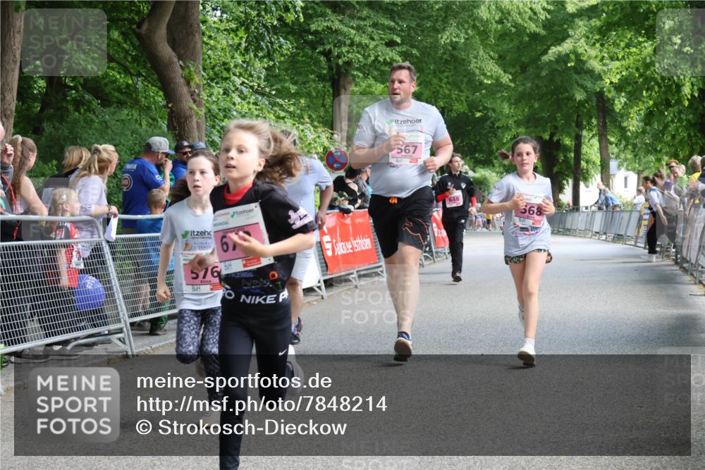 17.05.2025 - Störlauf Strokosch-Dieckow http://msf.ph/oto/7848214 17.05.2025 13:59:18 Ziel 576, 6, 22, 567, 648, 368 meine-sportfotos.de