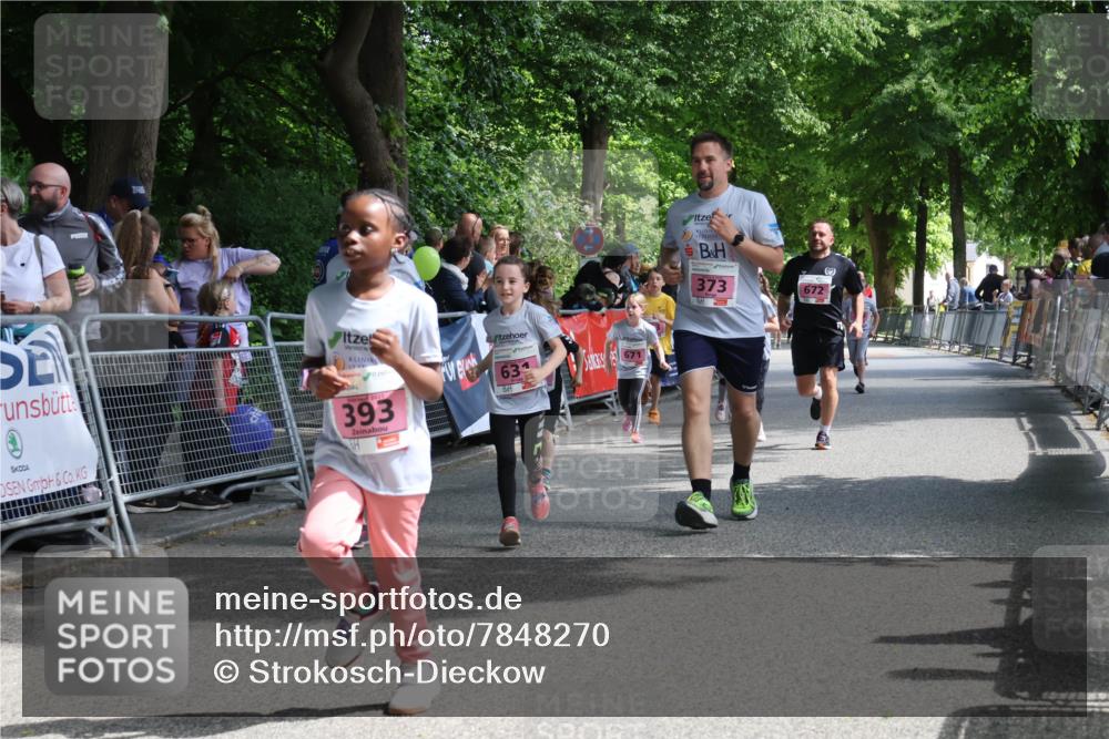 17.05.2025 - Störlauf Strokosch-Dieckow http://msf.ph/oto/7848270 17.05.2025 13:59:56 Ziel 2025, 393, 63, 373, 672 meine-sportfotos.de