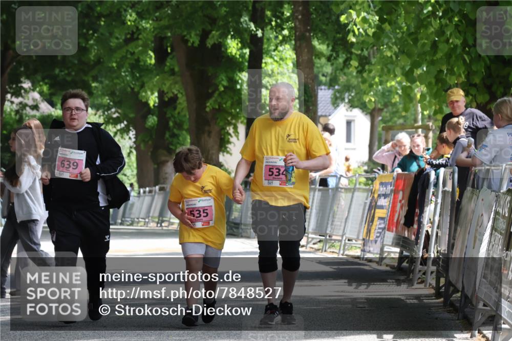 17.05.2025 - Störlauf Strokosch-Dieckow http://msf.ph/oto/7848527 17.05.2025 14:05:45 Ziel 639, 535, 534 meine-sportfotos.de