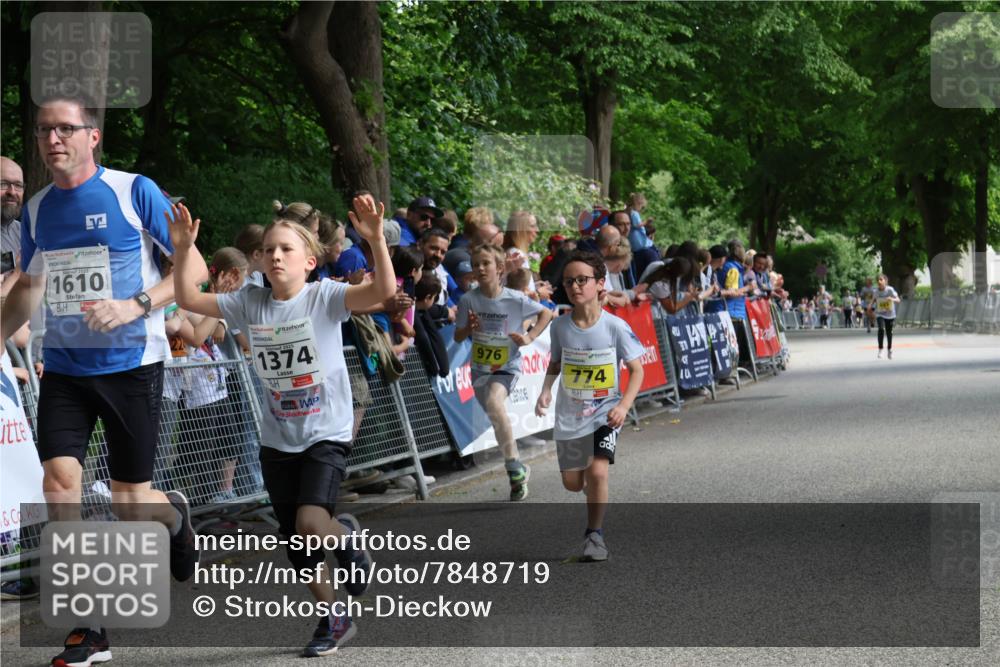 17.05.2025 - Störlauf Strokosch-Dieckow http://msf.ph/oto/7848719 17.05.2025 14:10:52 Ziel 1610, 1374, 976, 774, 10 meine-sportfotos.de