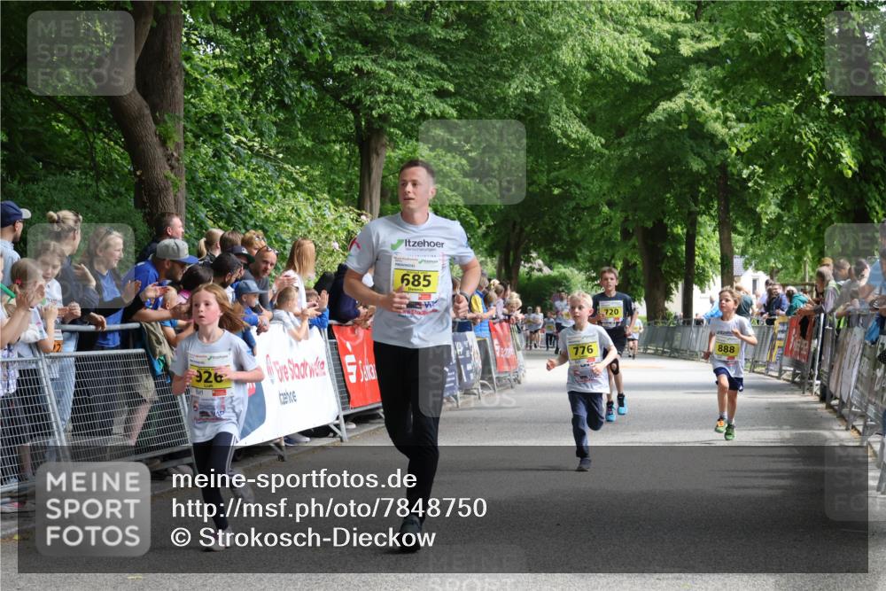 17.05.2025 - Störlauf Strokosch-Dieckow http://msf.ph/oto/7848750 17.05.2025 14:11:21 Ziel 926, 685, 776, 720, 888 meine-sportfotos.de