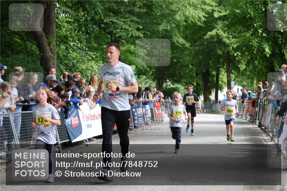 17.05.2025 - Störlauf Strokosch-Dieckow http://msf.ph/oto/7848752 17.05.2025 14:11:21 Ziel 2006, 926, 888, 31, 776 meine-sportfotos.de