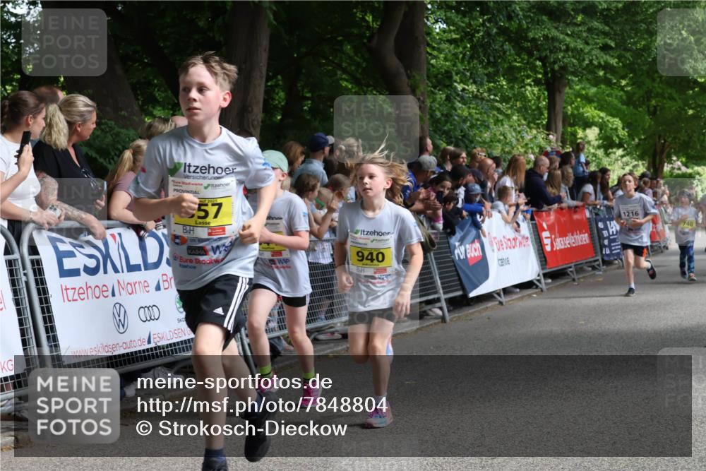 17.05.2025 - Störlauf Strokosch-Dieckow http://msf.ph/oto/7848804 17.05.2025 14:11:41 Ziel 2025, 57, 940, 1216, 740 meine-sportfotos.de