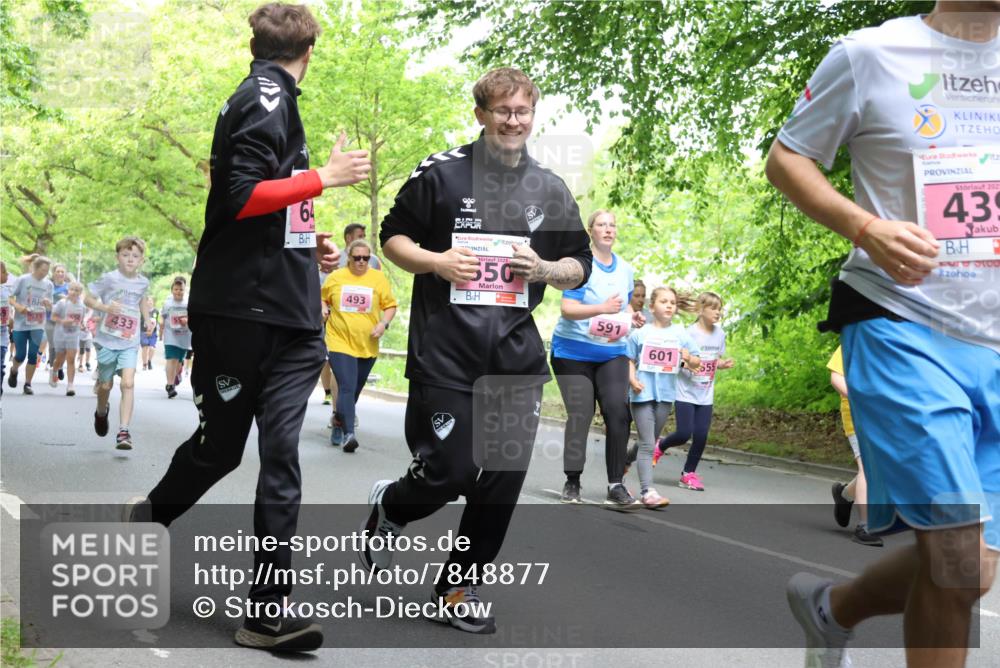 17.05.2025 - Störlauf Strokosch-Dieckow http://msf.ph/oto/7848877 17.05.2025 13:46:55 Laufen 575, 558, 433, 64, 493, 550, 591, 601, 555, 2021, 439 meine-sportfotos.de
