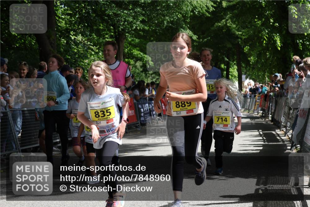 17.05.2025 - Störlauf Strokosch-Dieckow http://msf.ph/oto/7848960 17.05.2025 14:12:57 Ziel 909, 2025, 835, 889, 15, 714 meine-sportfotos.de