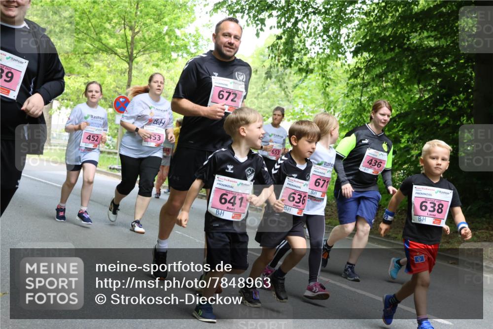 17.05.2025 - Störlauf Strokosch-Dieckow http://msf.ph/oto/7848963 17.05.2025 13:47:09 Laufen 2025, 39, 452, 453, 672, 2025, 641, 653, 2025, 636, 671, 436, 2025, 638 meine-sportfotos.de