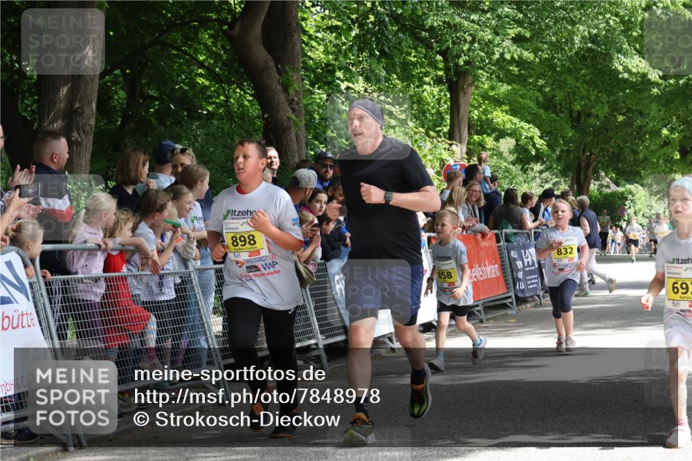 17.05.2025 - Störlauf Strokosch-Dieckow http://msf.ph/oto/7848978 17.05.2025 14:13:06 Ziel 898, 858, 832, 69 meine-sportfotos.de