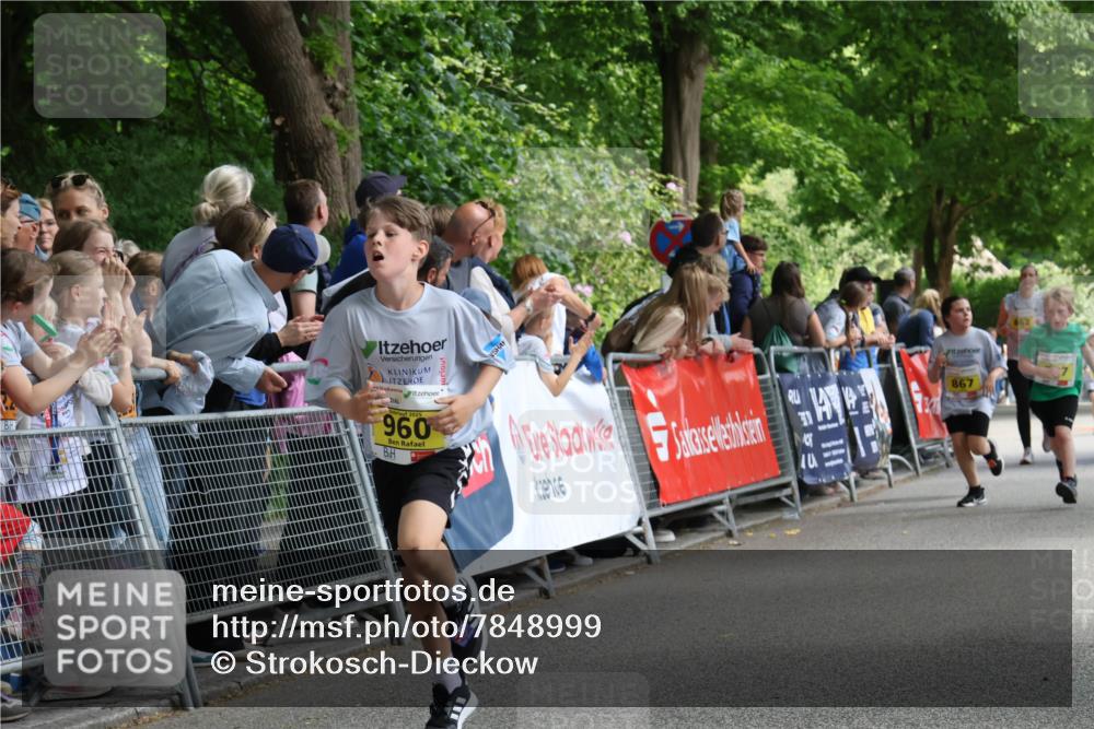 17.05.2025 - Störlauf Strokosch-Dieckow http://msf.ph/oto/7848999 17.05.2025 14:13:19 Ziel 2025, 960, 867, 862 meine-sportfotos.de