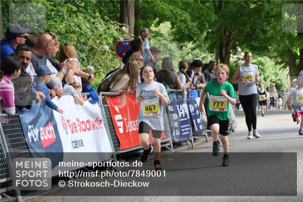 17.05.2025 - Störlauf Strokosch-Dieckow http://msf.ph/oto/7849001 17.05.2025 14:13:21 Ziel 867, 777, 862, 88 meine-sportfotos.de
