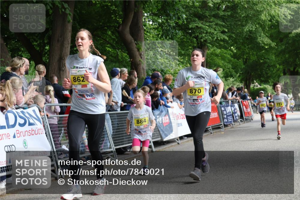 17.05.2025 - Störlauf Strokosch-Dieckow http://msf.ph/oto/7849021 17.05.2025 14:13:28 Ziel 2025, 862, 35, 884, 870, 965, 772 meine-sportfotos.de