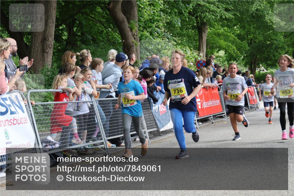 17.05.2025 - Störlauf Strokosch-Dieckow http://msf.ph/oto/7849061 17.05.2025 14:13:44 Ziel 735, 736, 718, 698, 952 meine-sportfotos.de