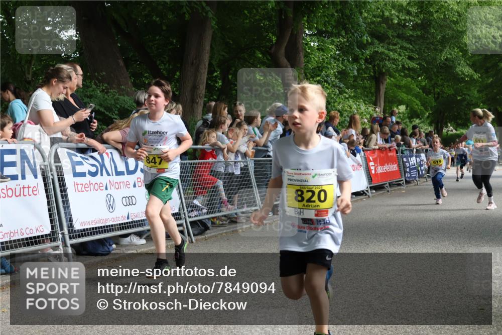 17.05.2025 - Störlauf Strokosch-Dieckow http://msf.ph/oto/7849094 17.05.2025 14:13:51 Ziel 000, 847, 2025, 820, 919, 911 meine-sportfotos.de